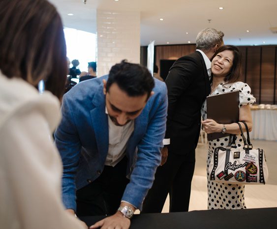 professional-conversation-during-training